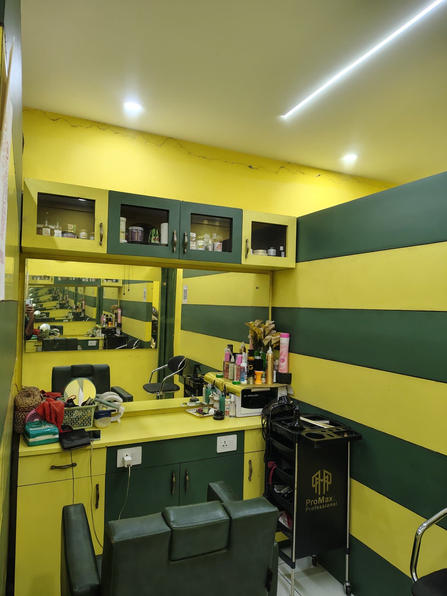 Henna Beauty Parlour interior and styling stations
